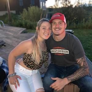 Meet your Posher, Dakota